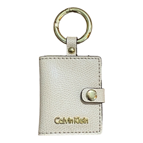 Calvin Klein mini keychain accessory - Picture 1 of 12
